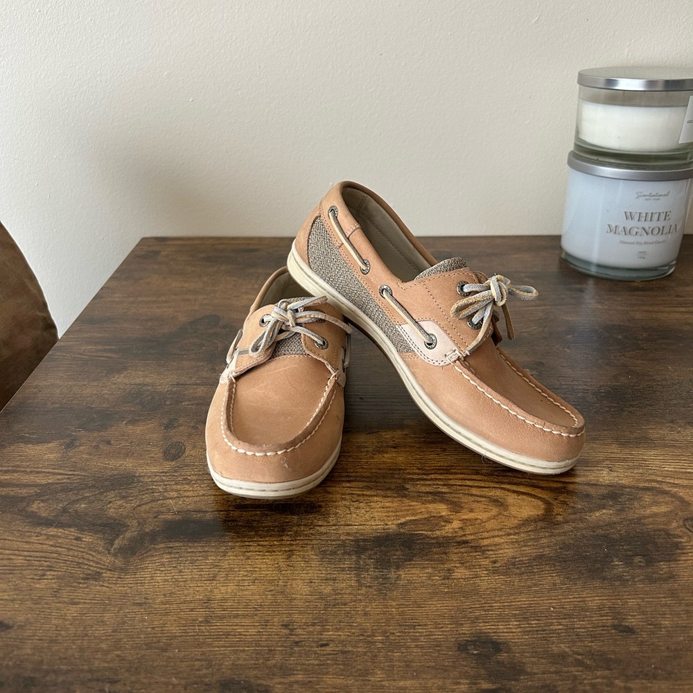 Never worn women’s Sperry’s